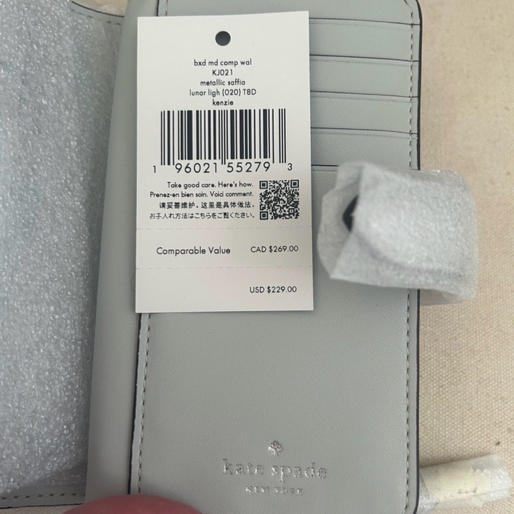 kate spade metallic silver saffiano compact wallet nwt - Picture 3 of 11